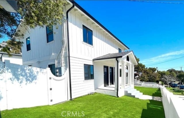 Building Photo - 624 W 38th St Rental