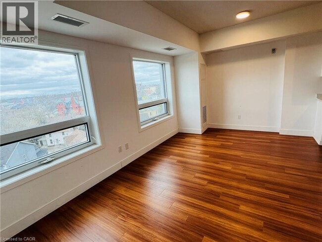 Photo - 1 Wellington St Unit 602