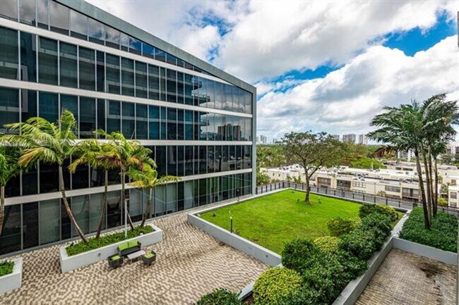 Photo - 2960 NE 207th St Unit 2960 NE 207th St # 1107