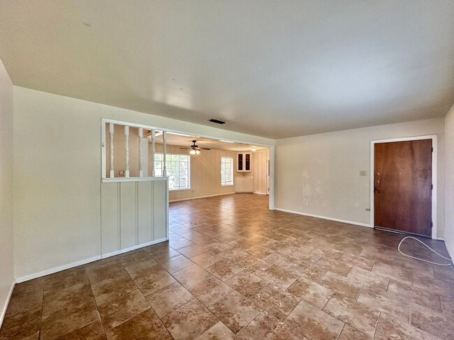 Photo - Spacious 3 bedroom 2 bathroom home in Tyler!