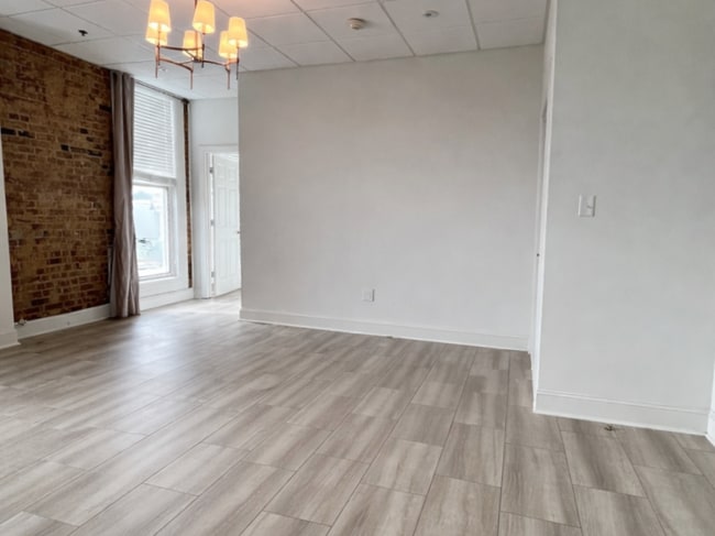 Photo - 201 E Lafayette St