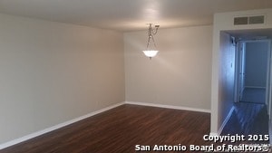 Building Photo - 8401 N New Braunfels Ave Unit 209