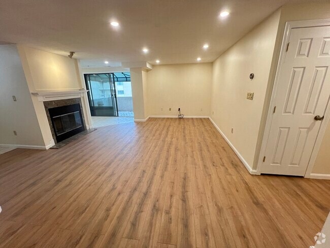 Building Photo - 295 W Wyoming Ave Rental