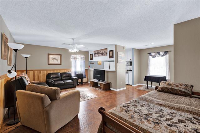 Photo - 3310 Darby Ln