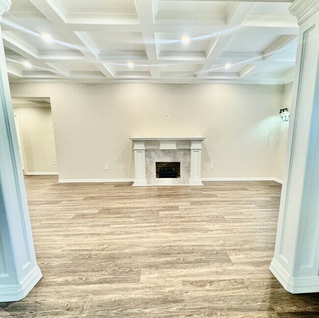 Photo - Elegant Estate in the Country Club Setting-Mother in law suite