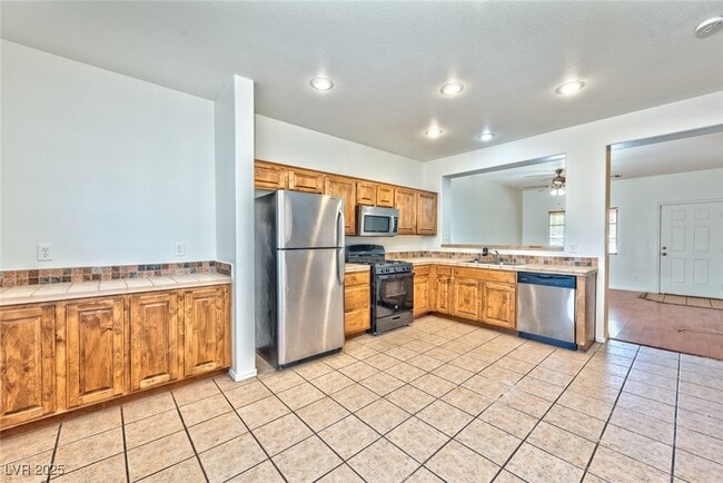 Photo - 6318 Cheval Lake Way