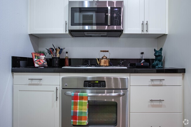 1BR, 1BA - A3 - 868 SF