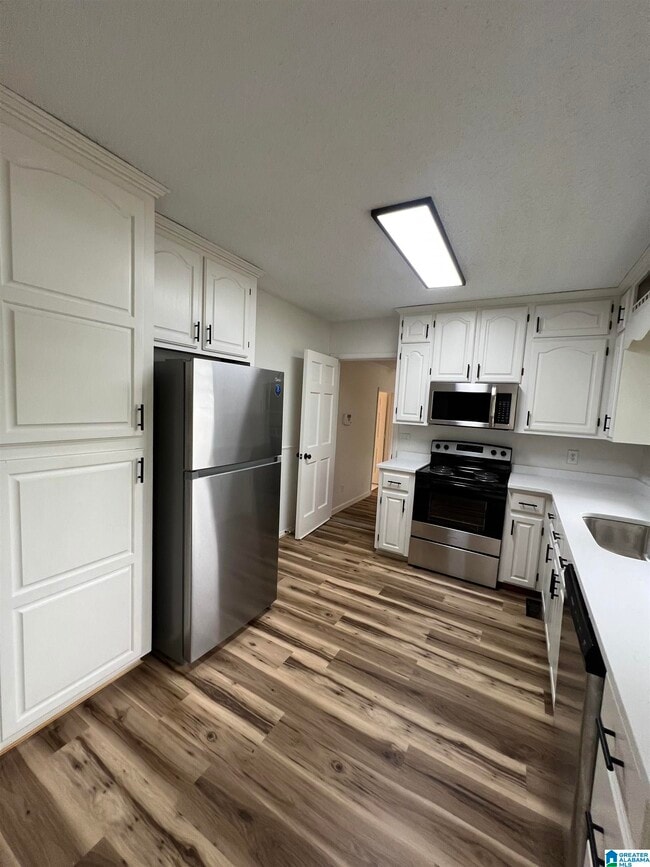 Photo - 905 Lynn Dale Ln