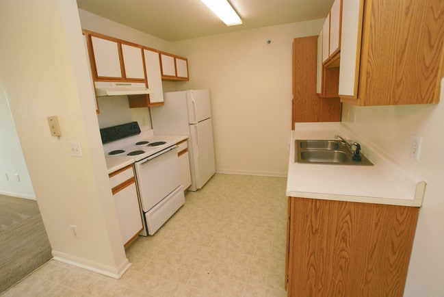 Skyline Village Apartments