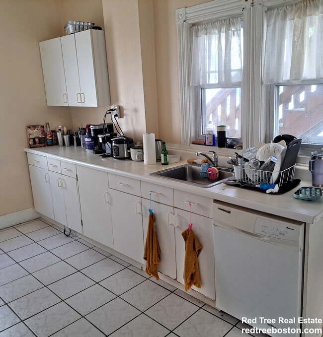 Building Photo - 3 Washburn Terrace Unit 3 Rental