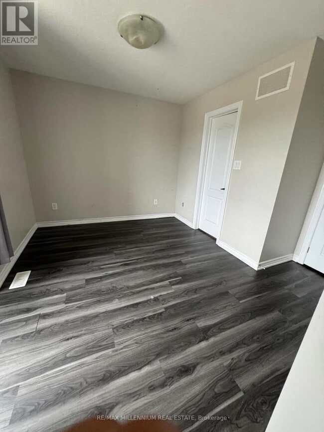 Photo - 458 Linden Dr
