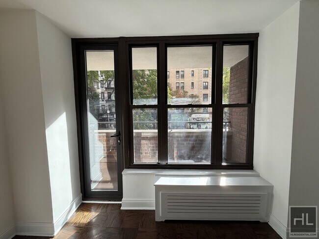 Photo - EAST 35 STREET Unidad 2I