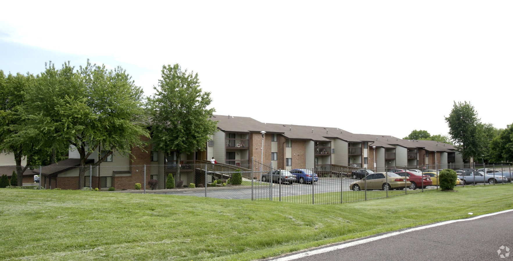 Kendelwood Place Apartments - Kendelwood Place Apartments