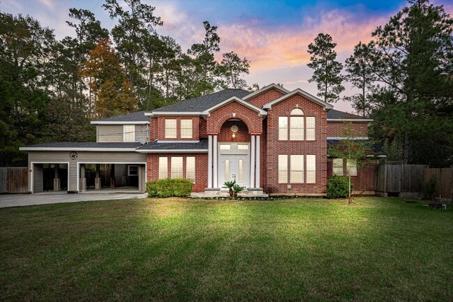 Building Photo - 32726 Riverwood Dr Rental