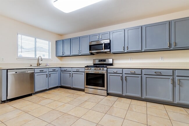 Photo - 2830 Katy Briar Ln