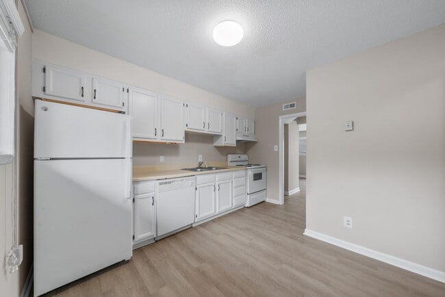 Photo - 1001 Ruby St