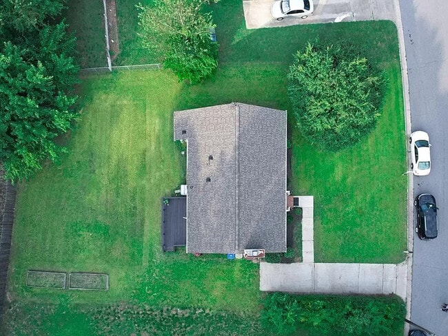 Photo - 725 E Cardinal Dr