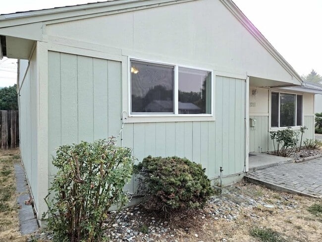 Photo - Two Bedrooms & One Bathroom Home $100.00 o...