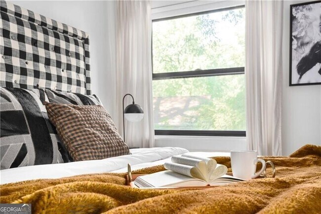 Photo - 119 Ashland Dr NE