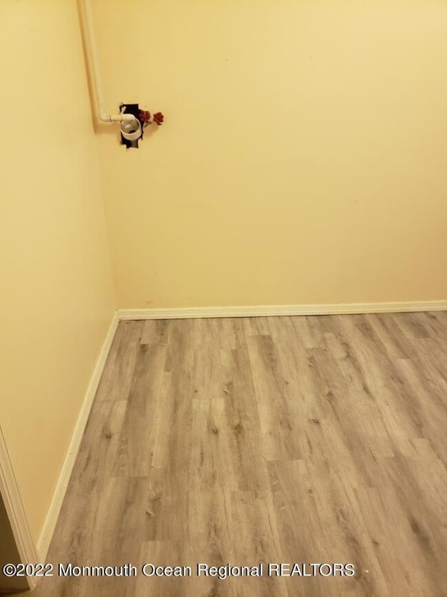 Photo - 683 Mantoloking Rd