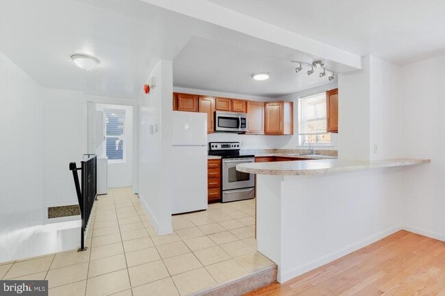 Photo - 600 E Girard Ave Unit 2