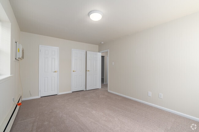 2BR, 1BA - 865SF Bedroom 2
