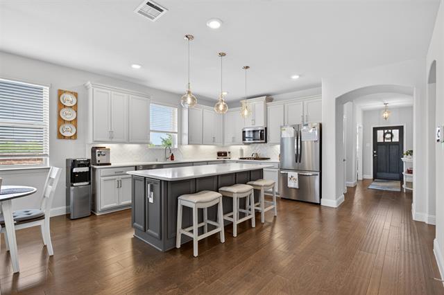 1002 Coppersmith Way