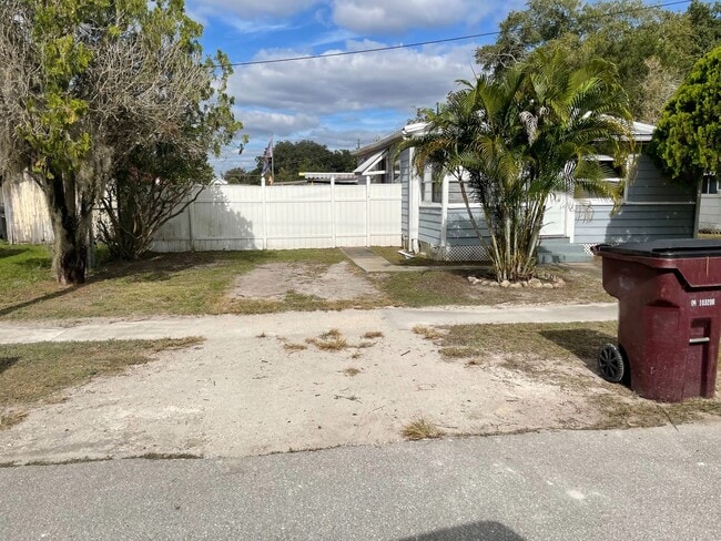 Photo - MOVE IN SPECIAL- Cozy 2 Bed/ 1 Bath Home in Saint Cloud