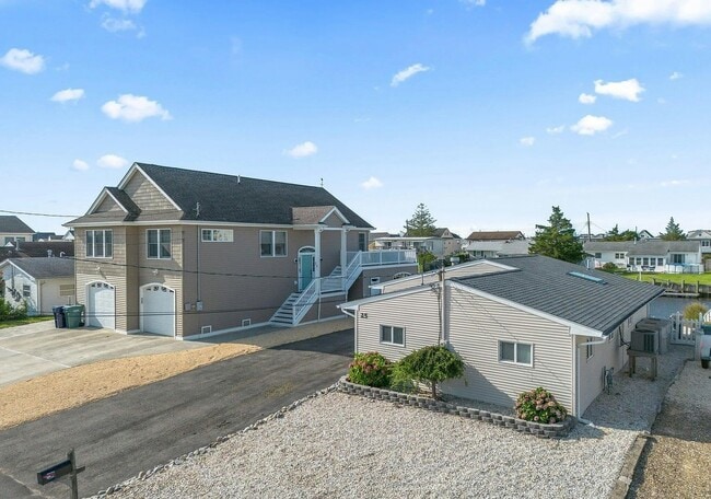 Building Photo - 25 W Mullica Rd Rental