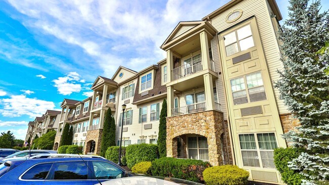 Building Photo - Horizons at the Village at Whitehall Rental