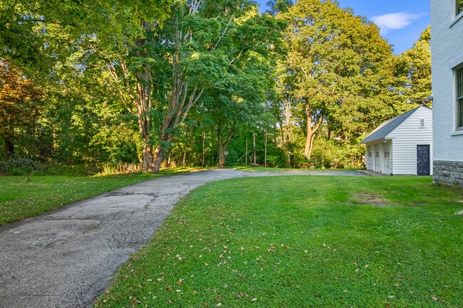 Photo - 161 Broadway Unit 2