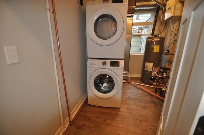 Photo - Spacious 2 Bedroom 2 Bathroom On the Greenway!