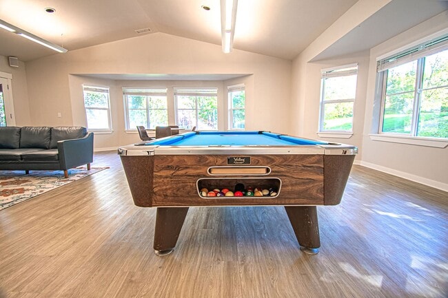 Photo - Troutdale Terrace