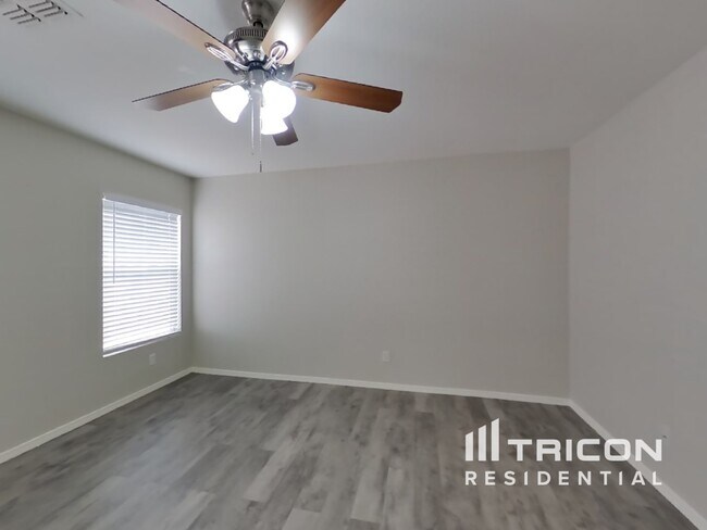 Photo - 11701 N Olive St