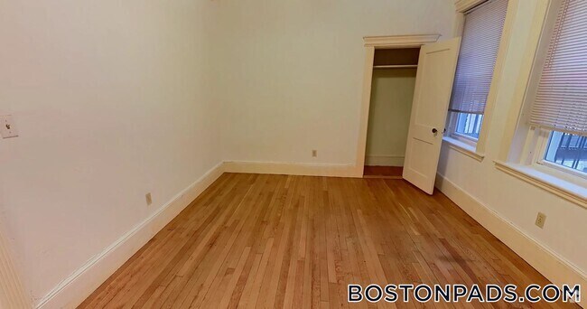 Building Photo - 24 Westland Ave Rental