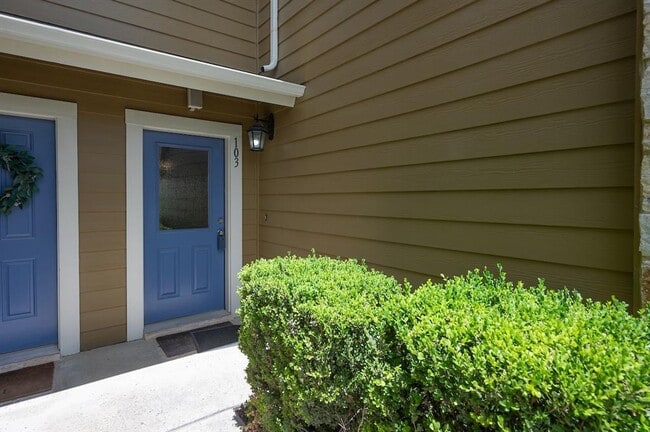 Photo - 1620 Bryant Dr Unit 103