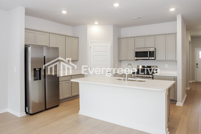 Photo - 221 Shangrila Wy