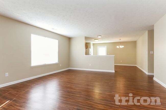 Photo - 2940 Armaugh Dr