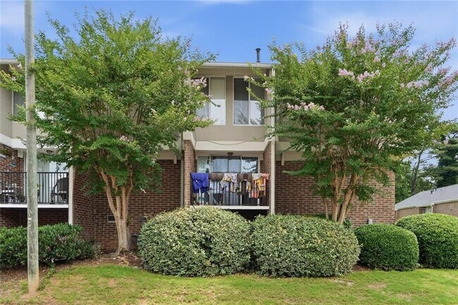 Photo - 3301 Henderson Mill Rd Unit R1