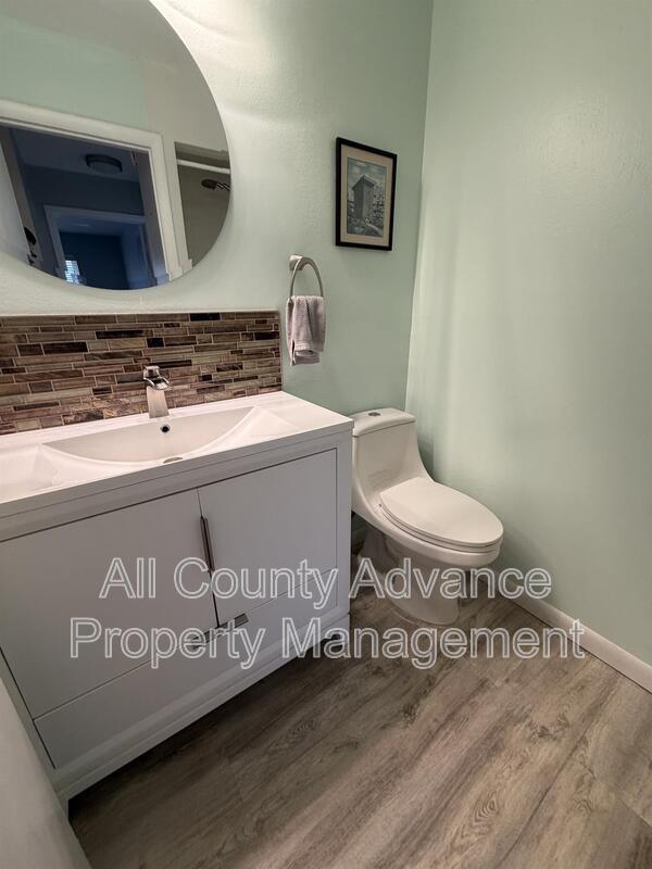 Photo - 218 Dogwood Cir