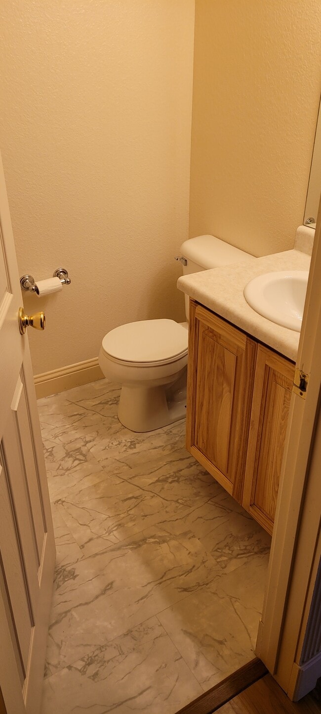 Photo - 145 Caywood Ct