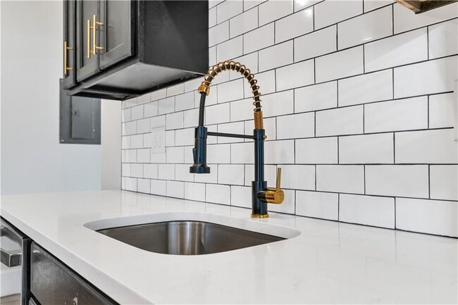 Photo - 382 Orms St Unidad 1