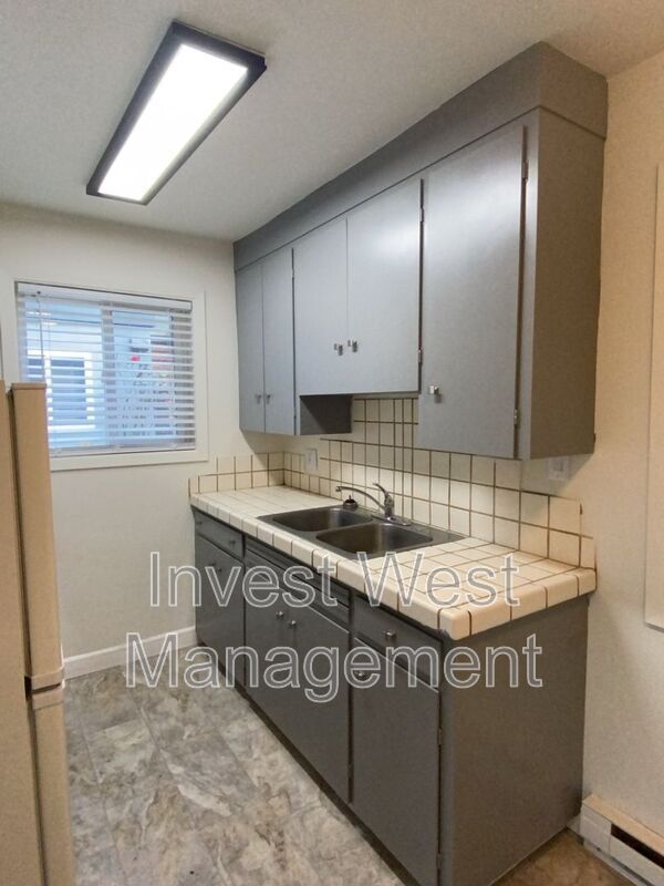 Photo - 1620-1611 11th Ave