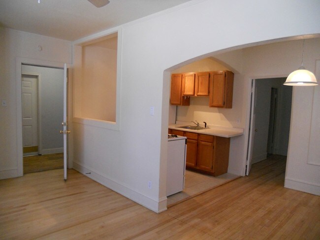 Photo - 617 N 23rd St - 28 Units