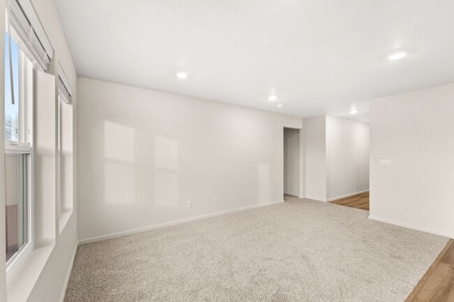 Photo - 10239 Sorenstam Rd