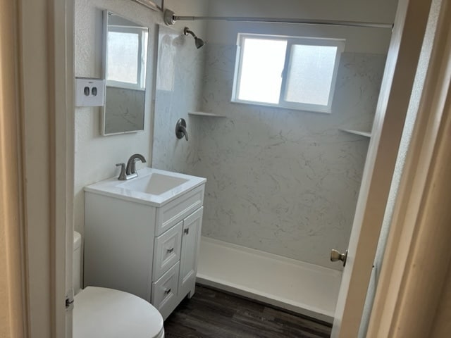 Photo - 215 Hemlock Ave