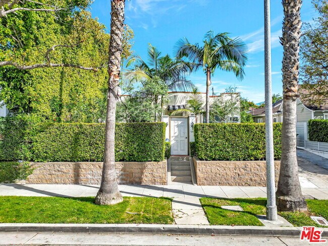 Building Photo - 744 N Sierra Bonita Ave