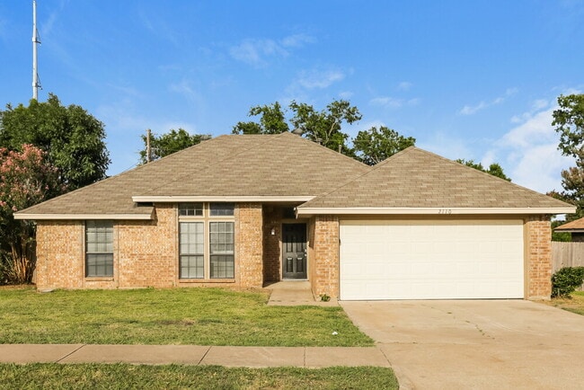 Building Photo - 2110 Mesa Wood Dr Rental