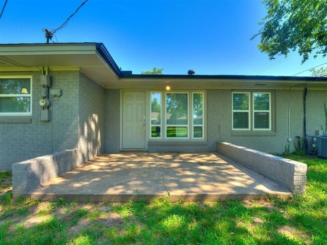 Photo - 1800 Melrose Dr