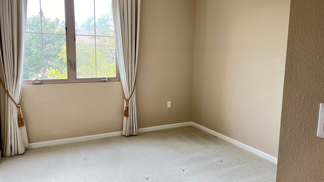 Photo - 155 Bishop Lndg Unidad Eastwood